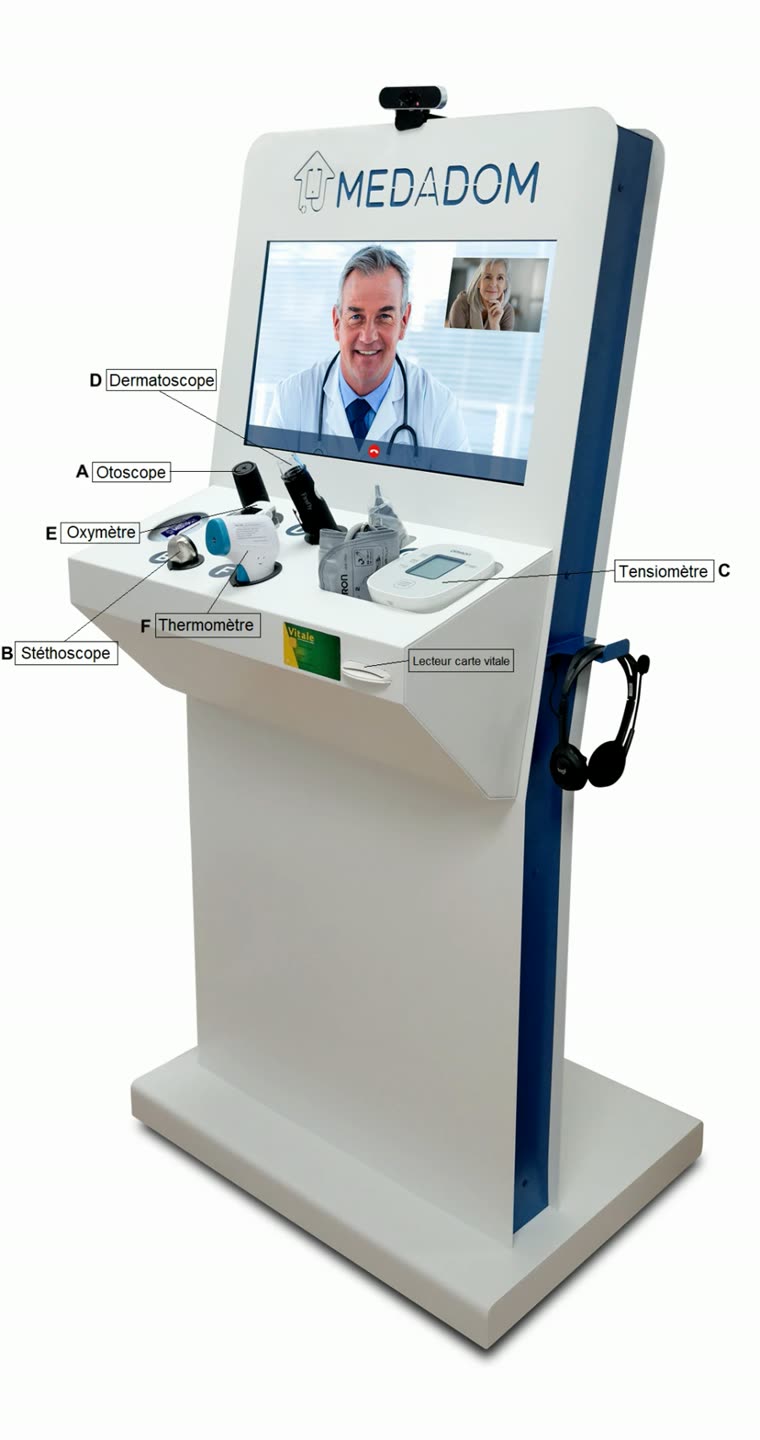 Borne de téléconsultation MEDADOM avec écran, otoscope, stéthoscope, tensiomètre et lecteur de carte Vitale